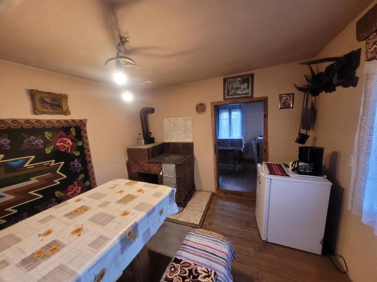 Casa Traditionala Bilbor Luaran gambar